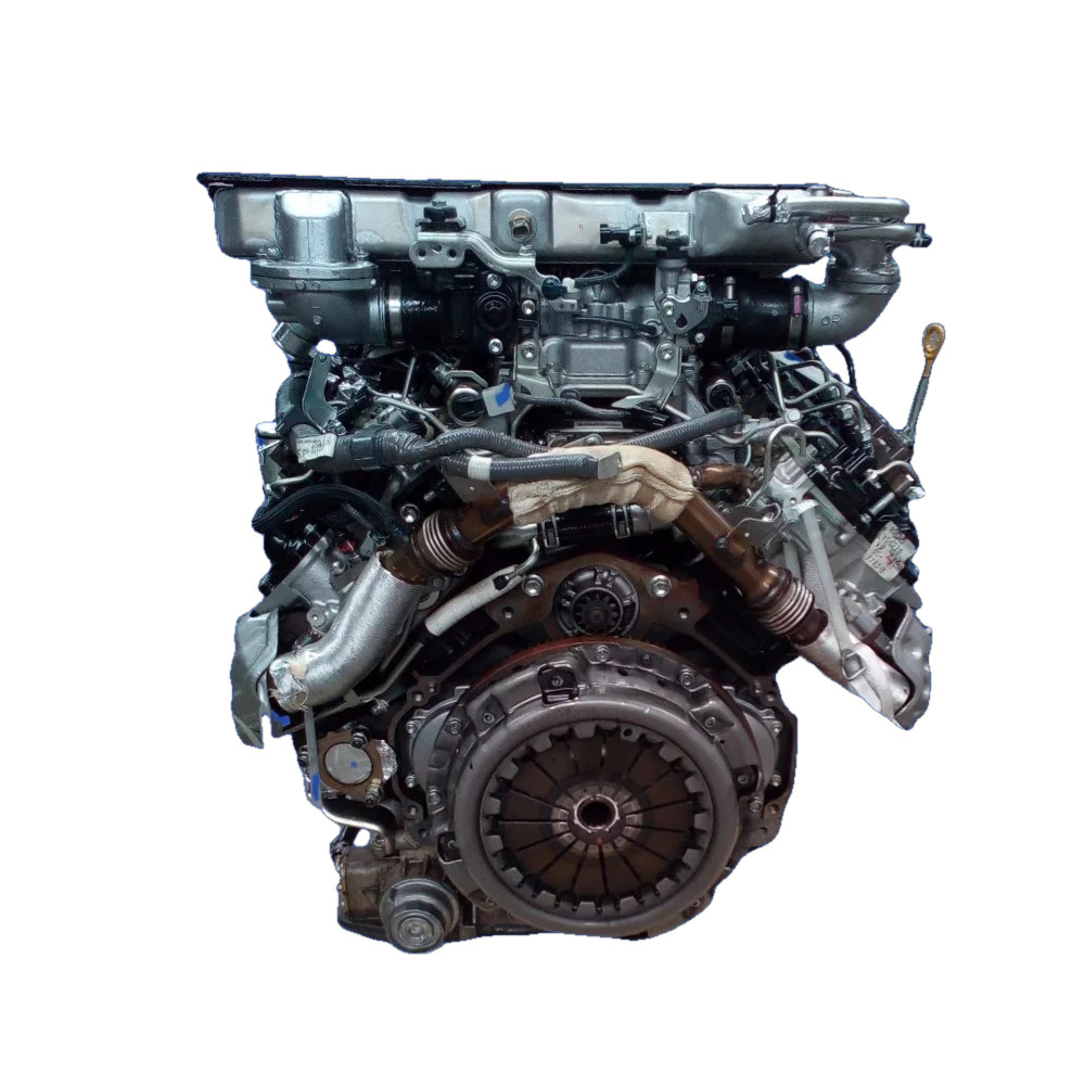 Toyota Land Cruiser 4.5 V8 1VD‑FTV single‑turbo diesel engine — photo 2